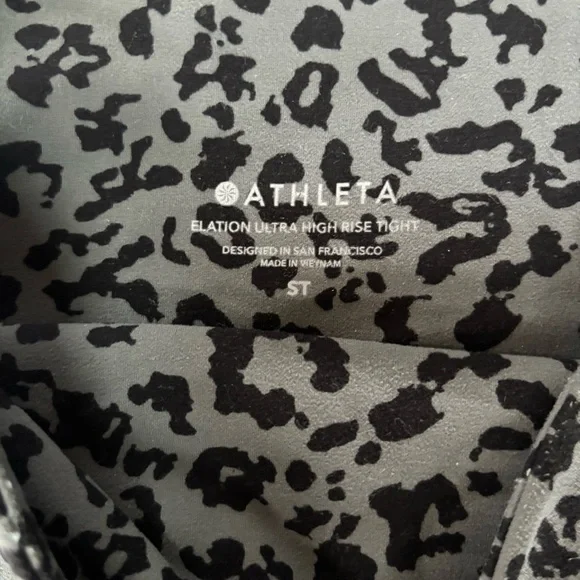 Athleta Black and Gray Animal Print Leggings Women’s Size Small - Picture 6 of 8